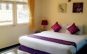Sawasdee Sukhumvit Inn